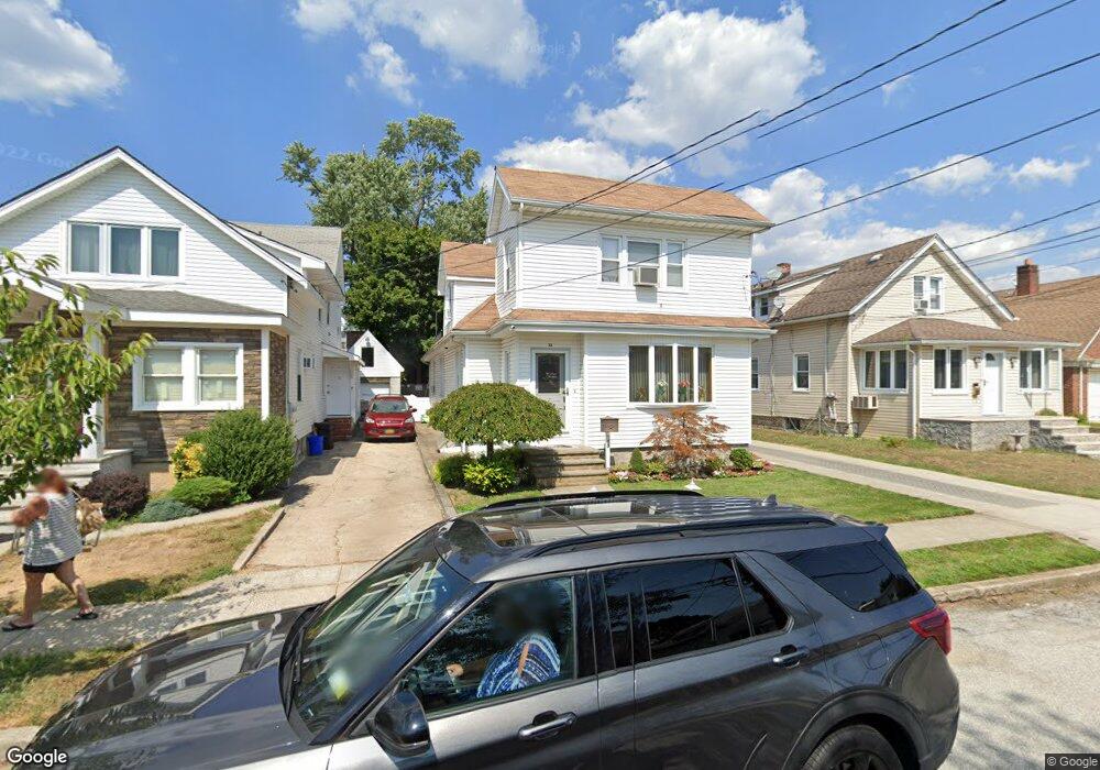 13 W Euclid St unit 2 Fl, Valley Stream, NY 11580 - photo 1