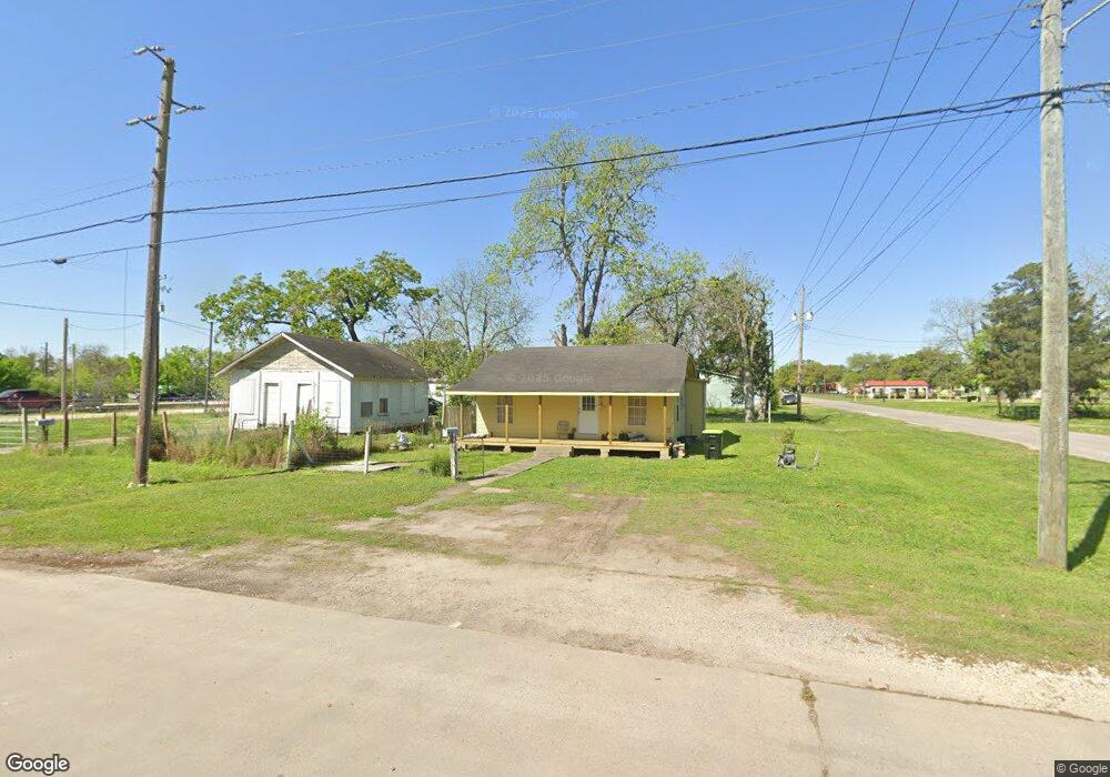 1800 Avenue D, Bay City, TX 77414 - photo 1