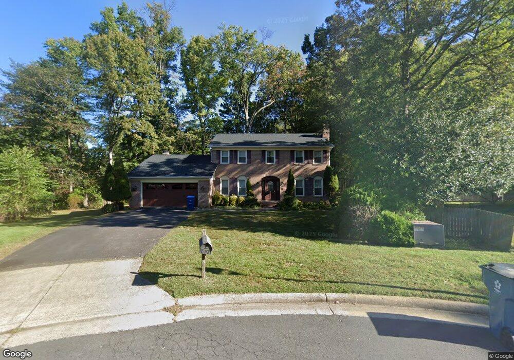 4301 Birch Pond Ln, Fairfax, VA 22033 - photo 1