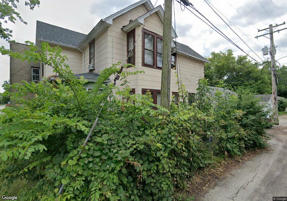 513 W Ridgeland Ave, Waukegan, IL 60085 - photo 1