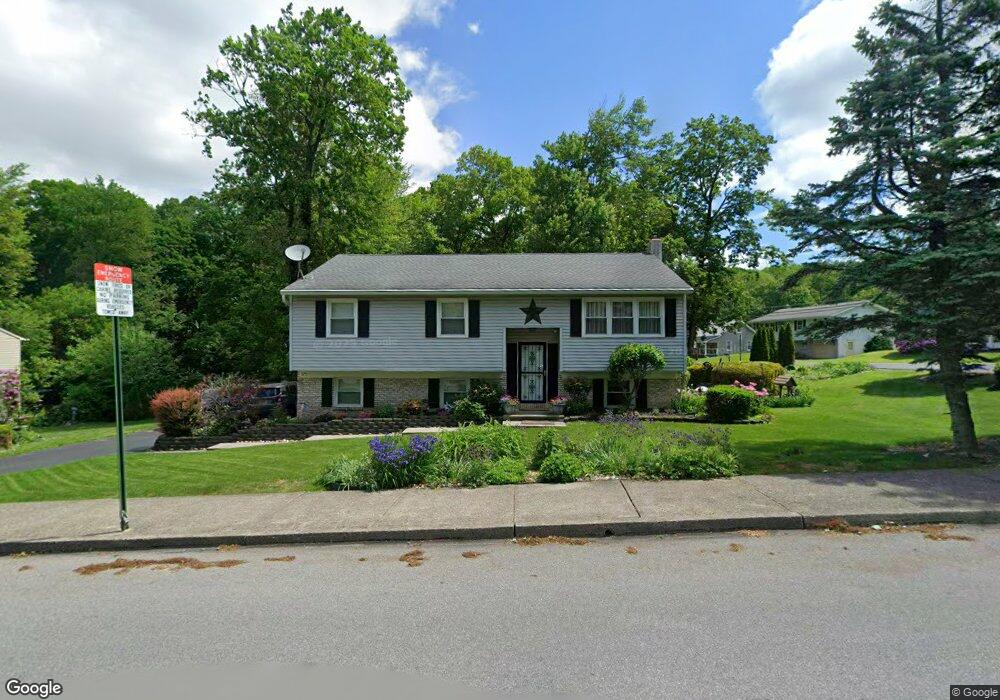 375 Chestnut St, Alburtis, PA 18011 - photo 1