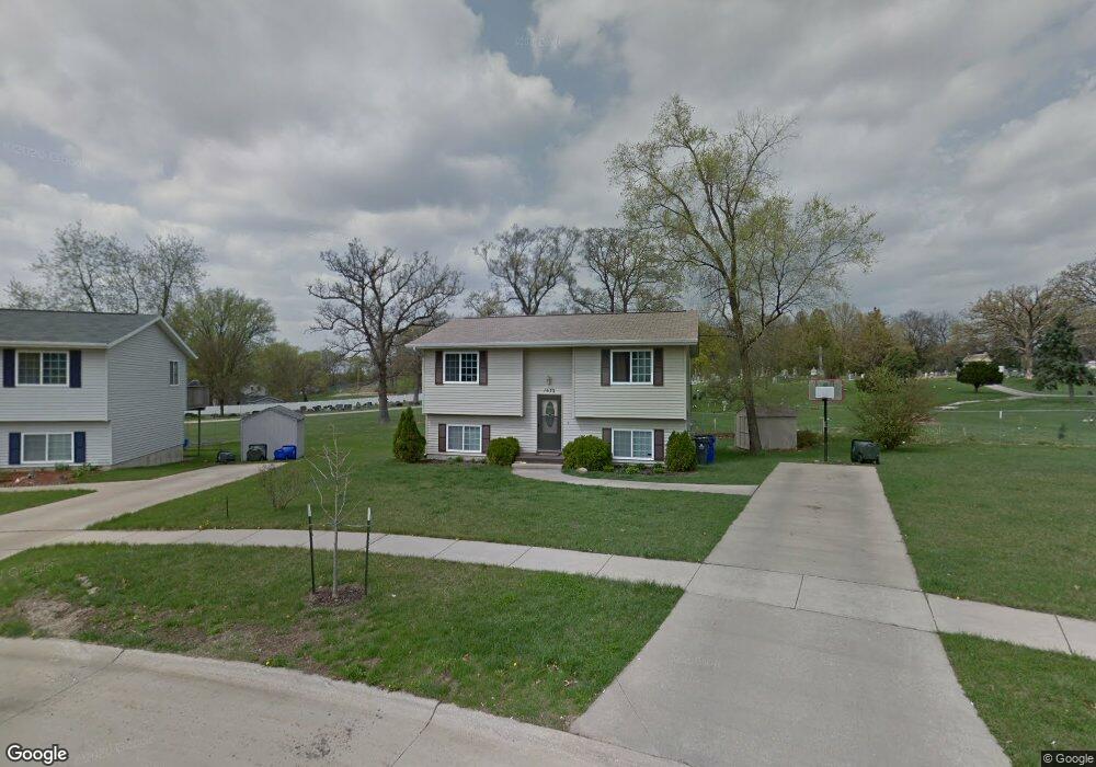 1632 Americus Dr SE, Cedar Rapids, IA 52403 - photo 1