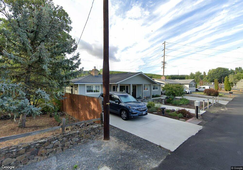 1304 E 18th St, the Dalles, OR 97058 - photo 1