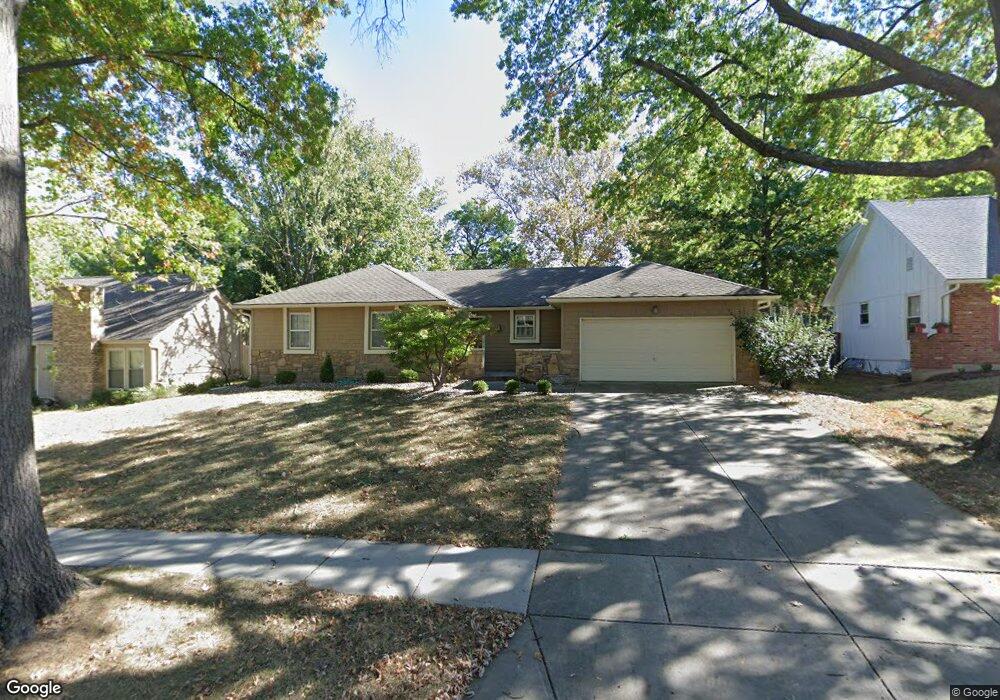 7017 Hallet St, Shawnee, KS 66216 - photo 1