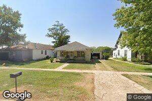 807 N High St, Mankato, KS 66956