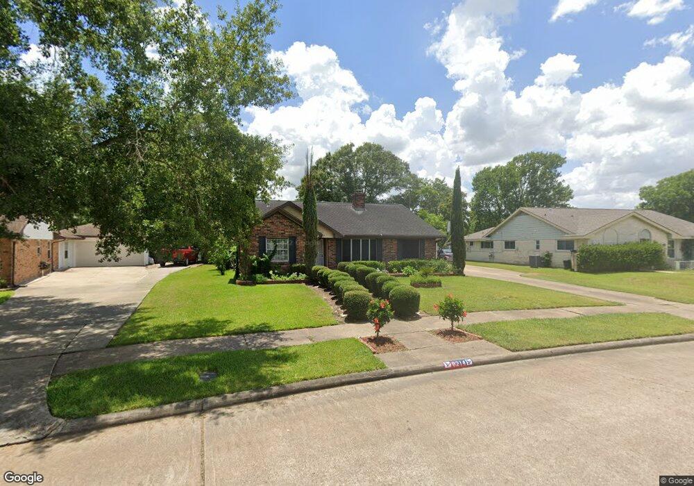 8214 Lettie St, Houston, TX 77075 - photo 1