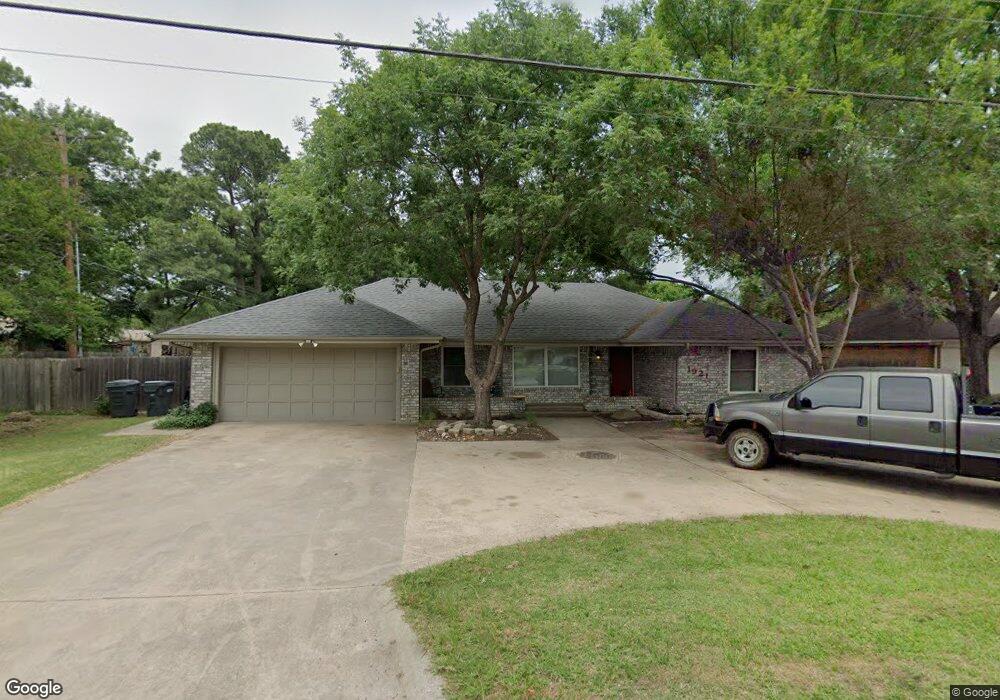 1921 Lawrence Rd, Ardmore, OK 73401 - photo 1