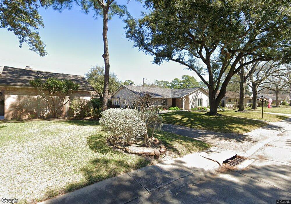 10046 Briar Rose Dr, Houston, TX 77042 - photo 1