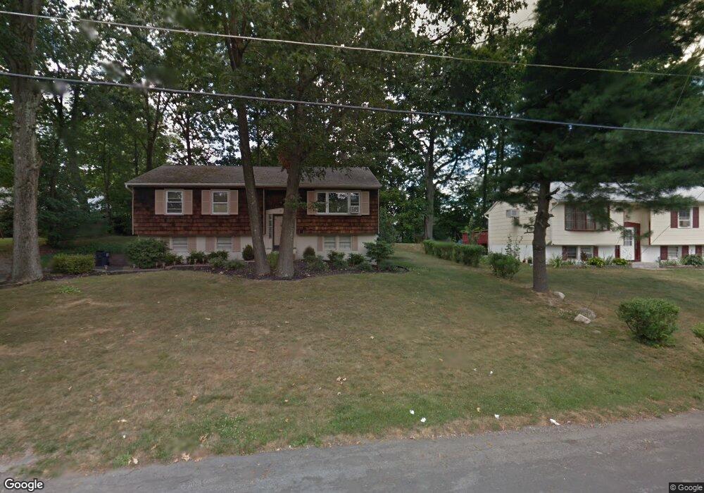 31 Park Circle Dr, Middletown, NY 10940 - photo 1