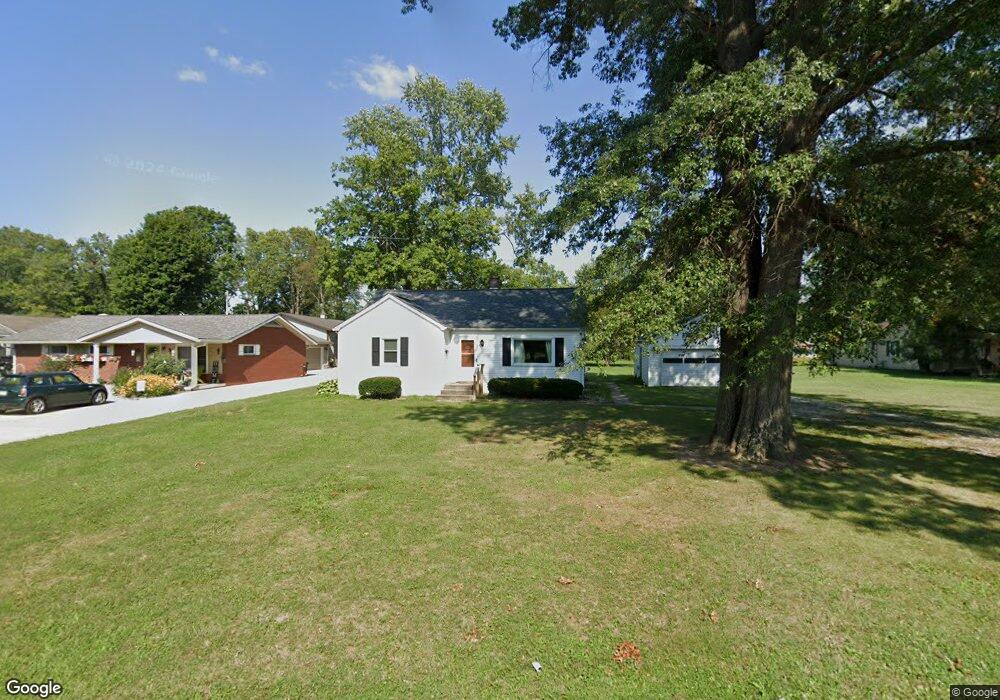 3333 Sycamore Dr, Columbus, IN 47203 - photo 1