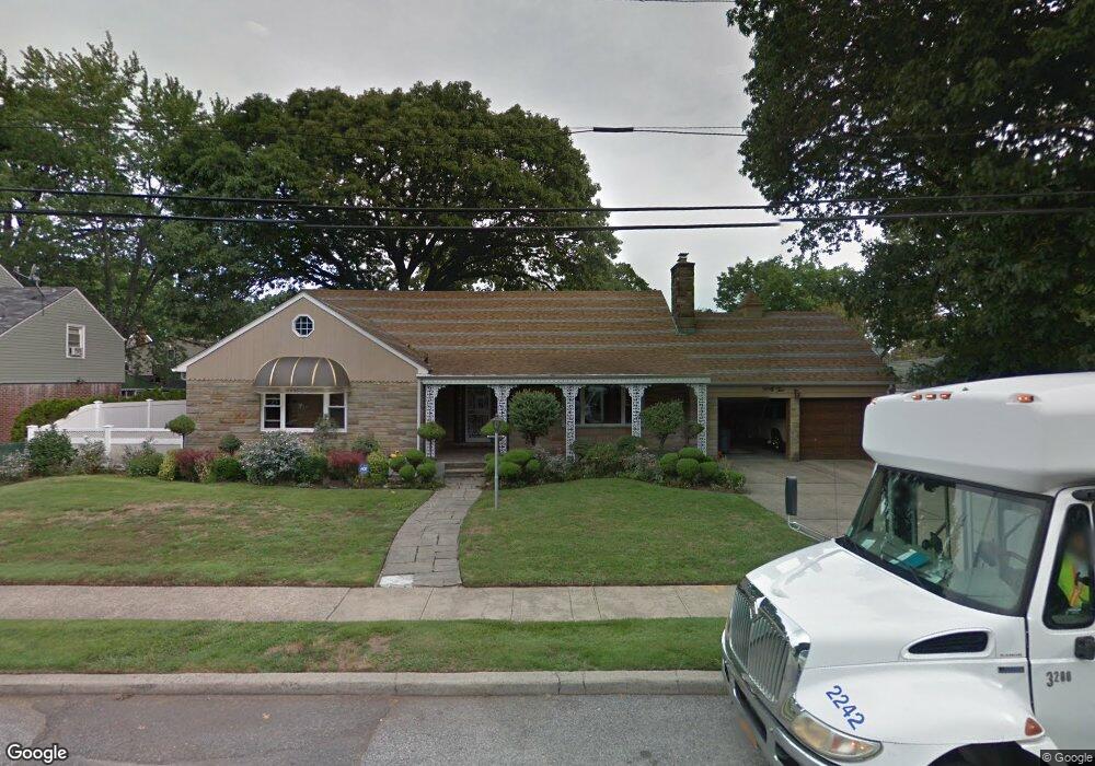 32 W Raymond Ave, Roosevelt, NY 11575 - photo 1