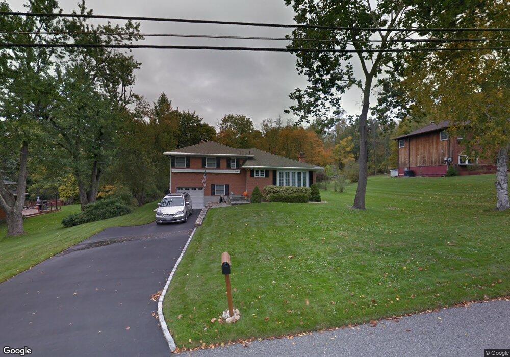 350 Lewis Ave, Yorktown Heights, NY 10598 - photo 1