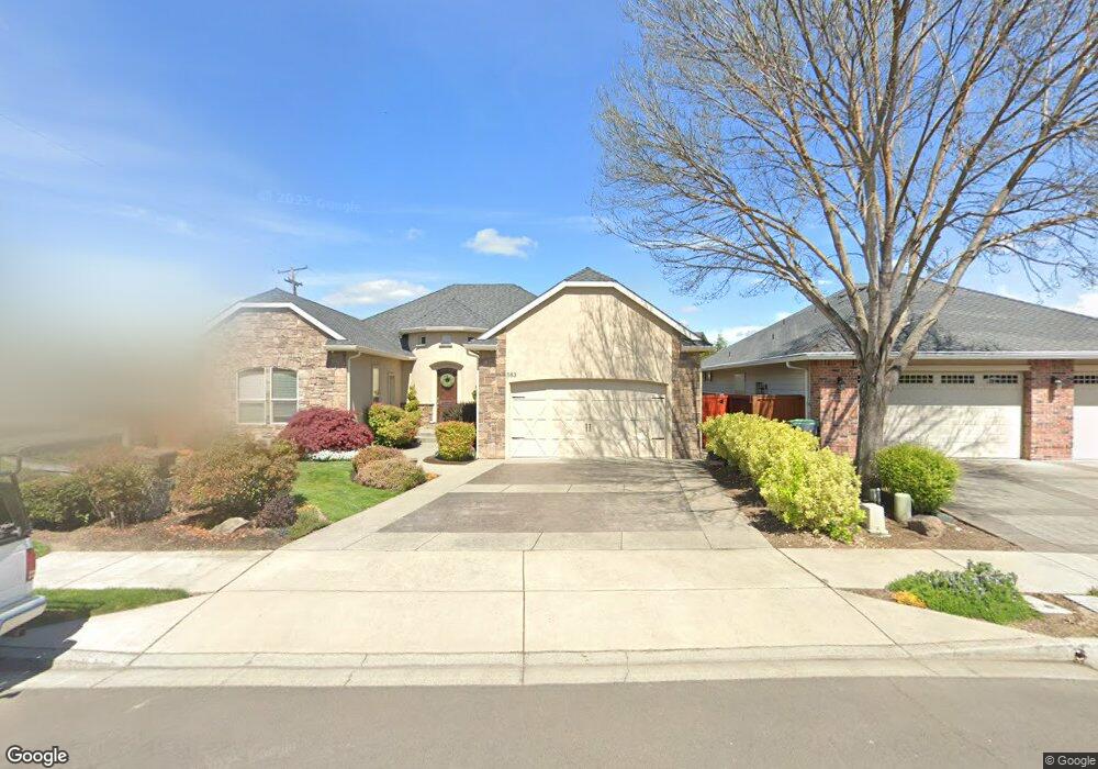 583 Grey Hawk Way, Central Point, OR 97502 - photo 1