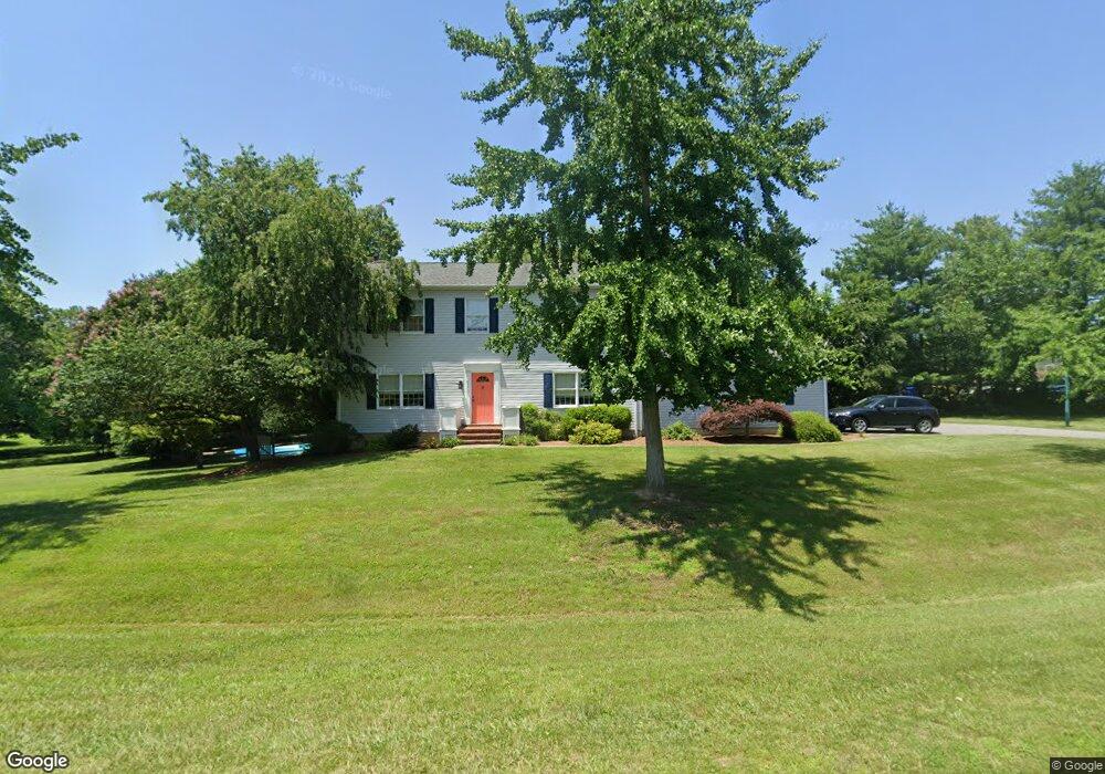 910 N Meadowview Dr, Chestertown, MD 21620 - photo 1