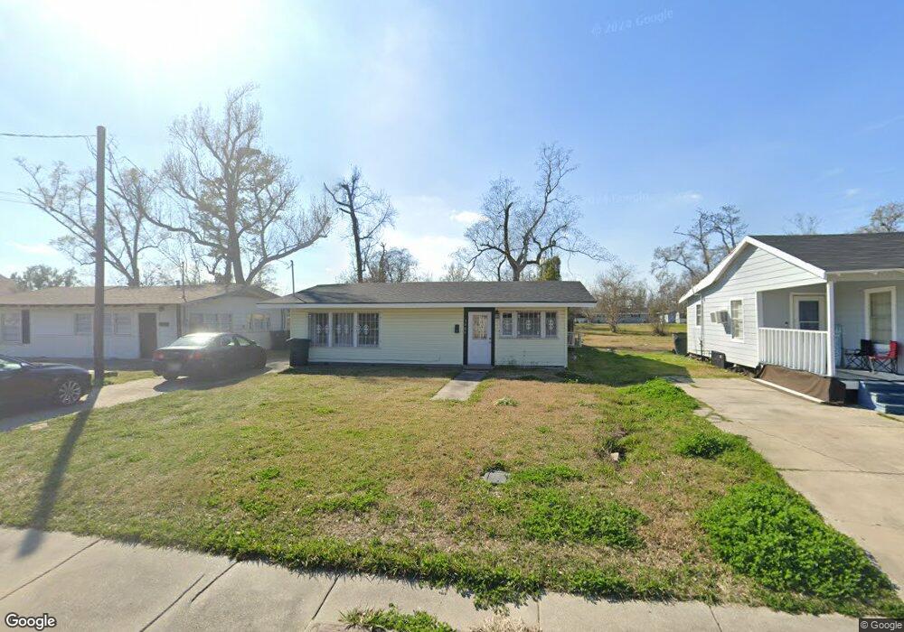 1907 Simmons St, Lake Charles, LA 70601 - photo 1