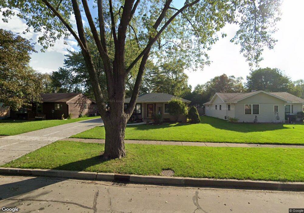 2108 Robin Ln, Rolling Meadows, IL 60008 - photo 1