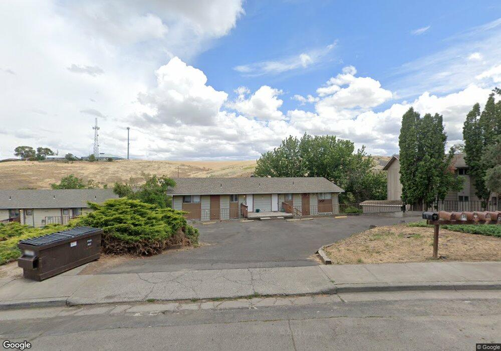 924 SE 2nd St, Pendleton, OR 97801 - photo 1