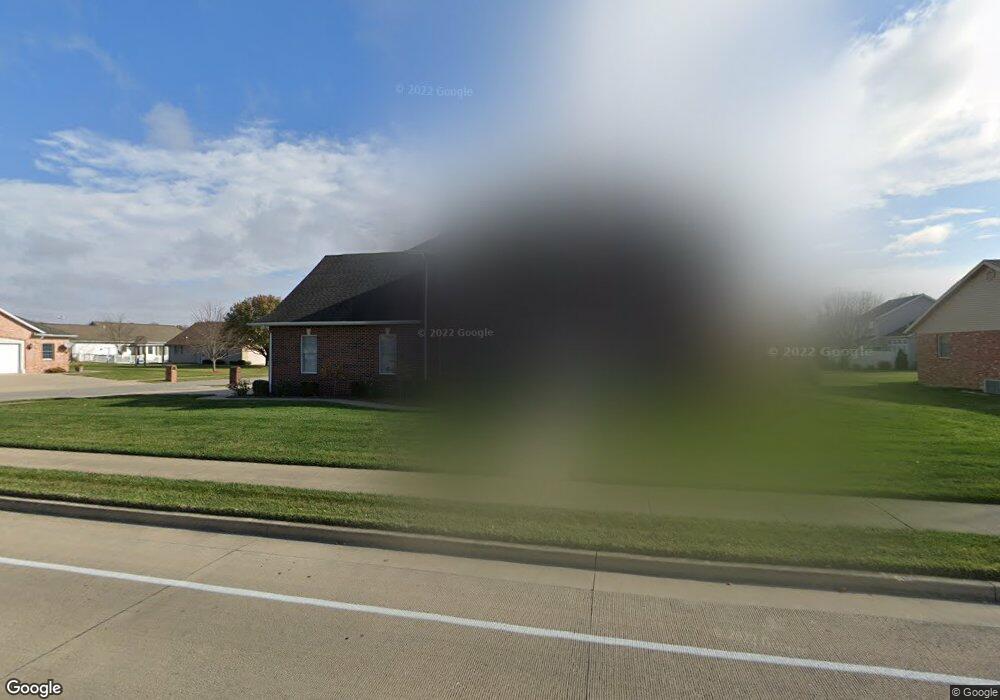 1024 N Maple St, Effingham, IL 62401 - photo 1