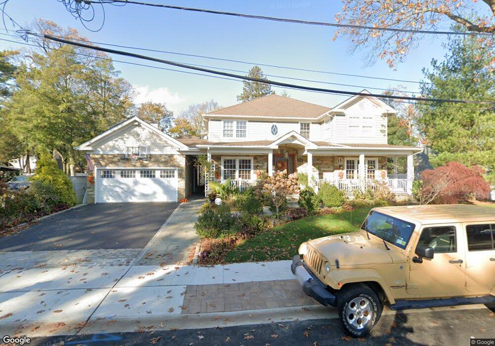 551 Fir Place, Oceanside, NY 11572 - photo 1