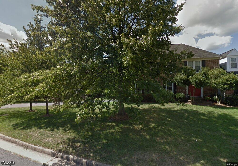 8961 Scott St, Springfield, VA 22153 - photo 1