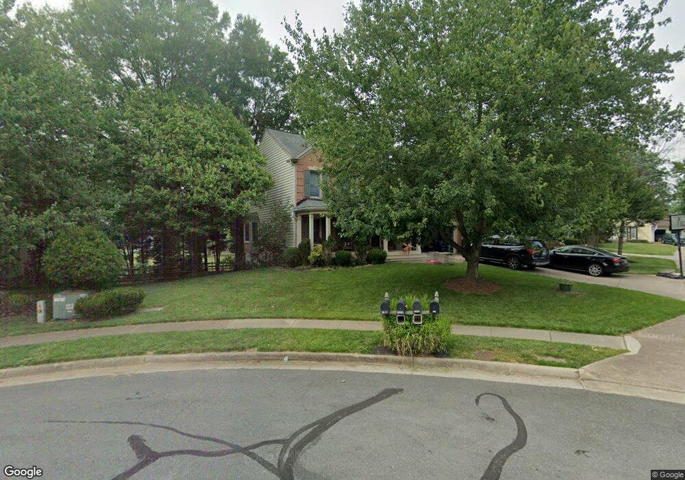 3506 Nodding Pine Ct, Fairfax, VA 22033 - photo 1