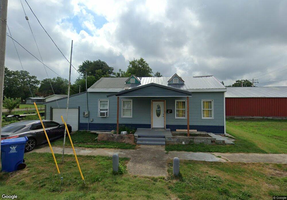 130 N Front St, Virginia, IL 62691 - photo 1