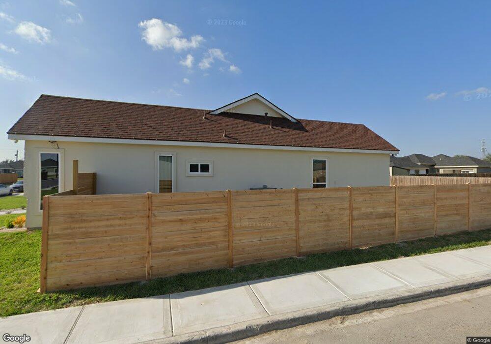 208 Spanish Oak Dr, Alamo, TX 78516 - photo 1