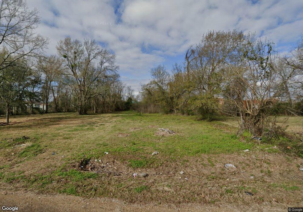 118 N Bank St, Lake Charles, LA 70601 - photo 1