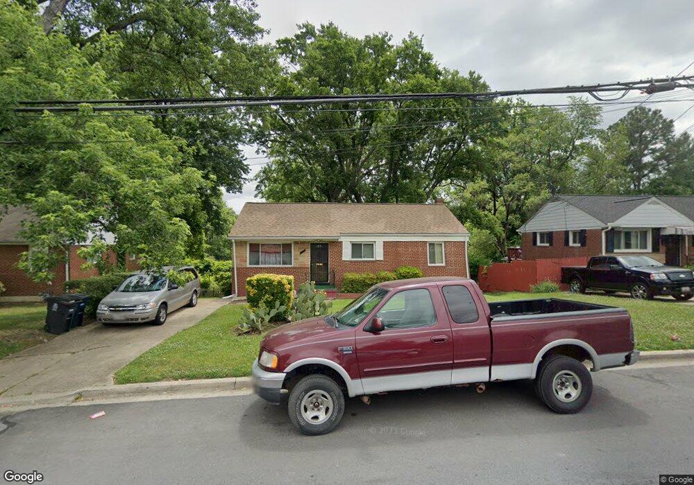 906 Brooke Rd, Capitol Heights, MD 20743 - photo 1