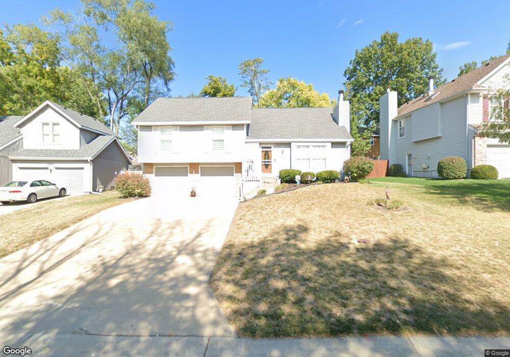 9602 W 48th St, Shawnee, KS 66203 - photo 1