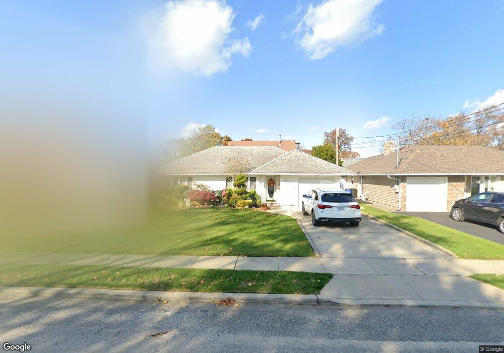 547 Derby Dr S, Oceanside, NY 11572 - photo 1