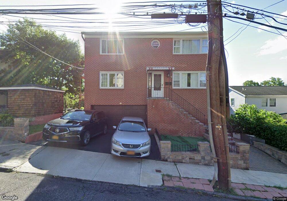 580 Bellevue Ave N, Yonkers, NY 10703 - photo 1