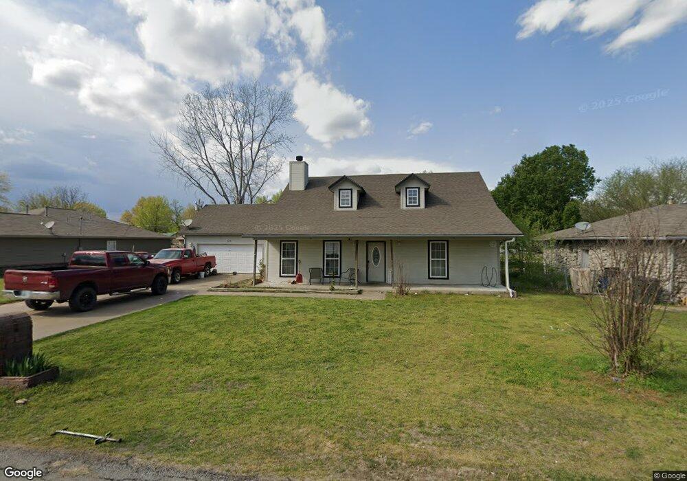 225 E Beech St, Skiatook, OK 74070 - photo 1