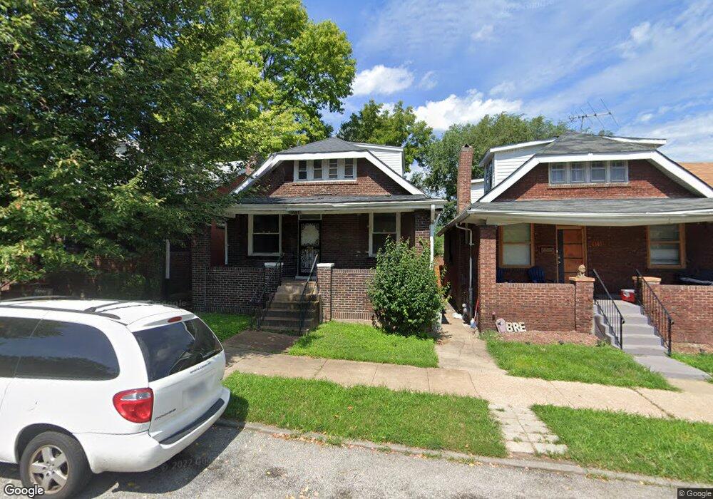 4137 N Taylor Ave, Saint Louis, MO 63115 - photo 1