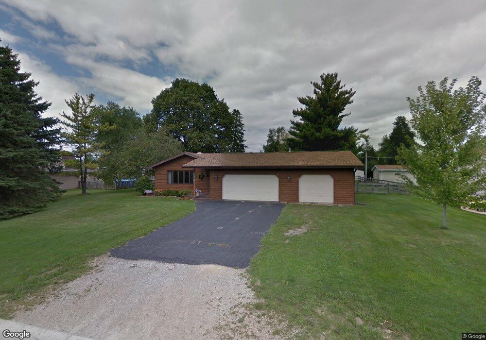 2400 W Roberts Ave, Appleton, WI 54914 - photo 1