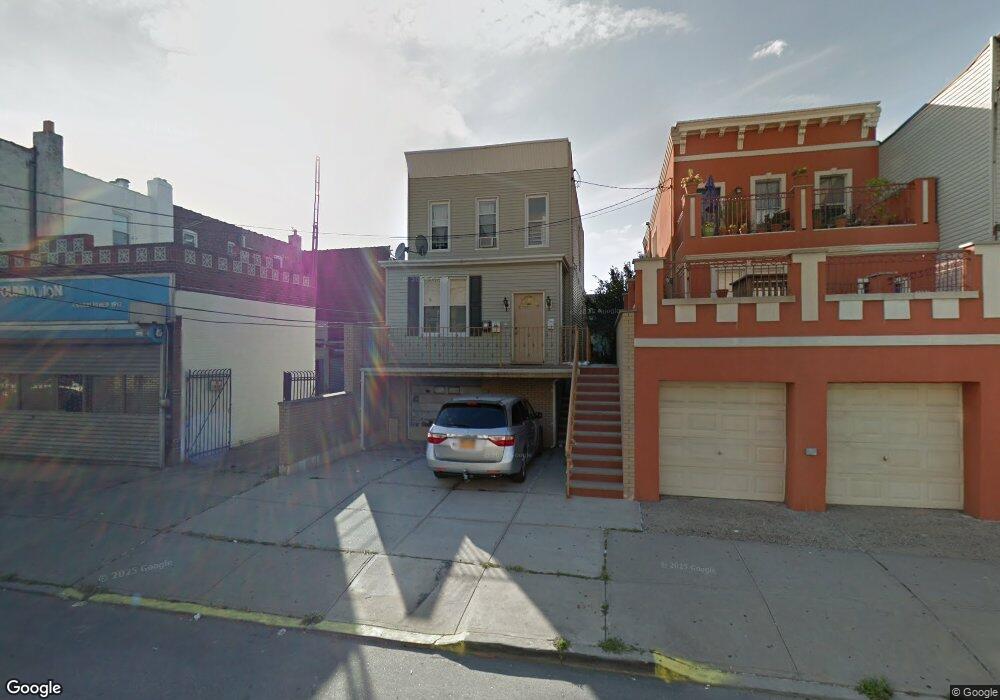 3092 42nd St, Astoria, NY 11103 - photo 1