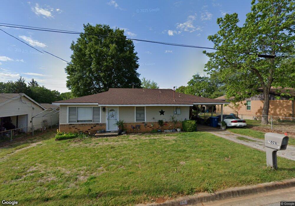 1028 Thatcher St, Denison, TX 75020 - photo 1