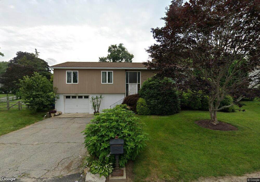 2 Tally Ho Rd, Cumberland, RI 02864 - photo 1