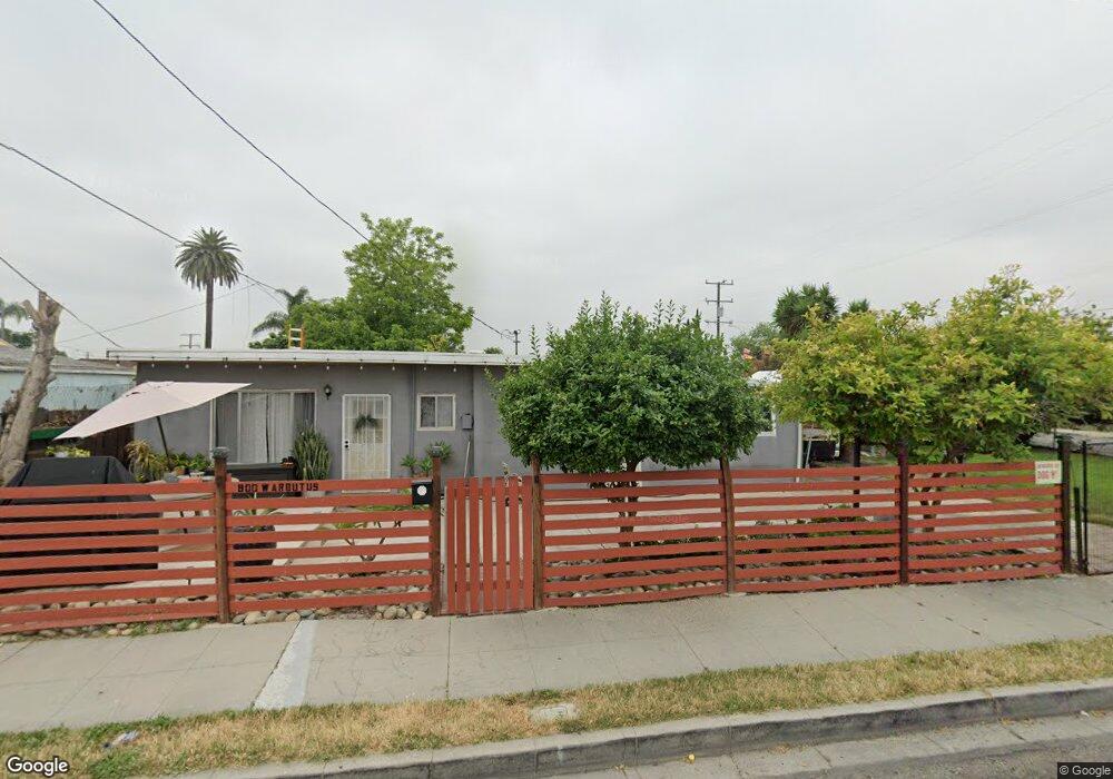 900 W Arbutus St, Compton, CA 90220 - photo 1