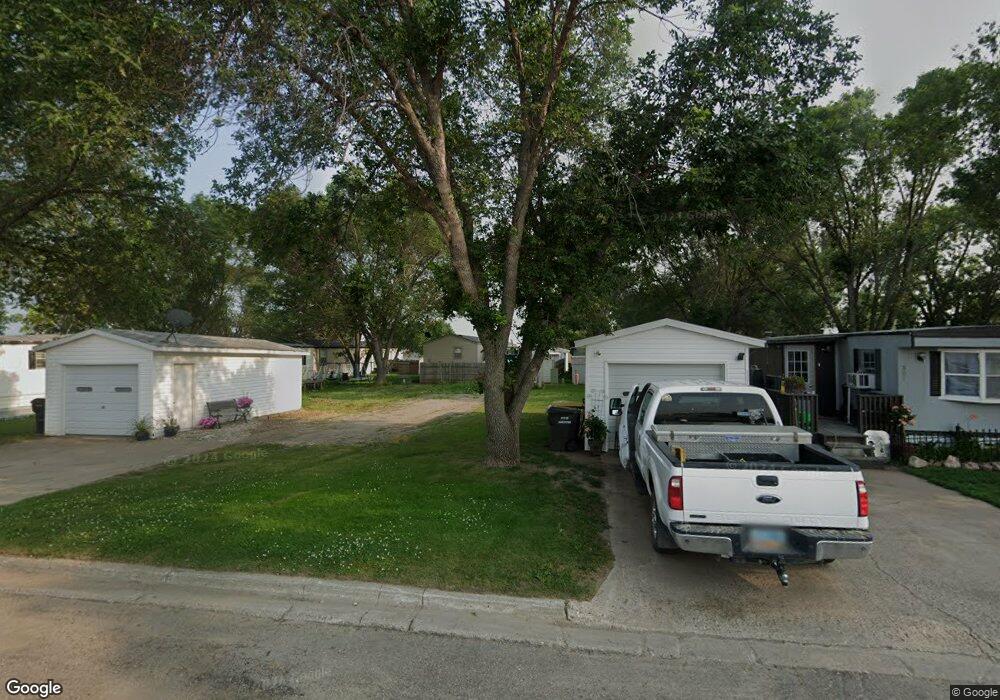 907 18th St SW, Jamestown, ND 58401 - photo 1