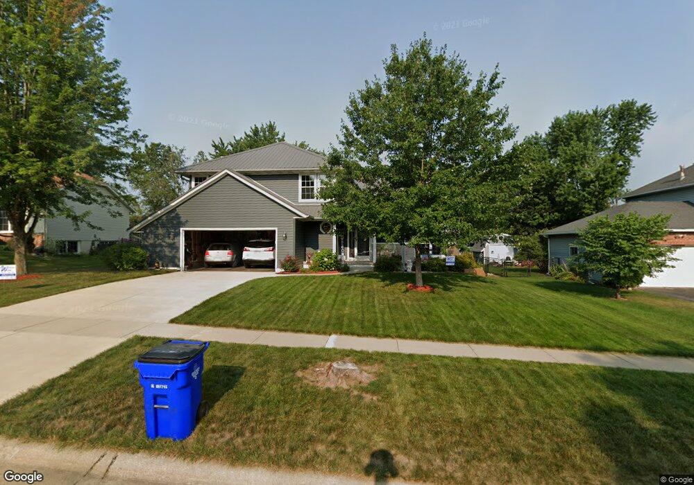 4625 Coventry Ln NE, Cedar Rapids, IA 52402 - photo 1