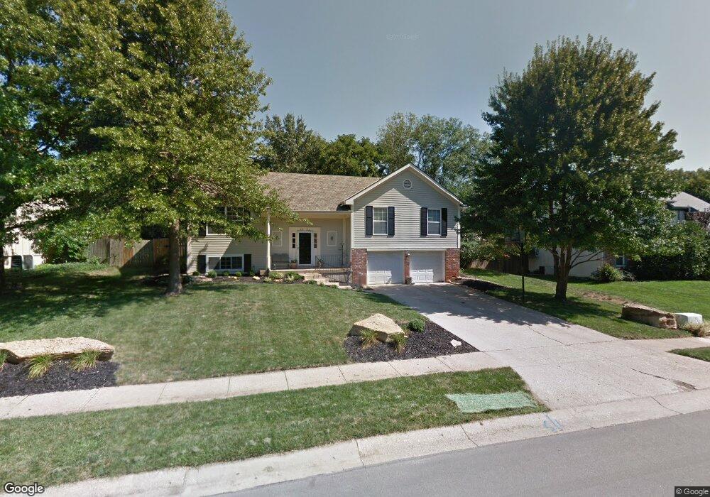 8023 Widmer Rd, Lenexa, KS 66215 - photo 1