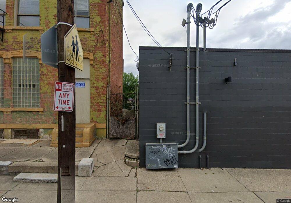 210 Findlay St, Cincinnati, OH 45202 - photo 1