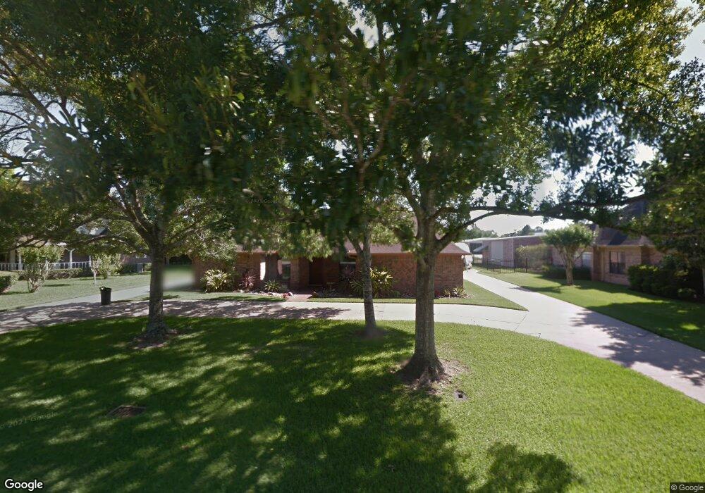 2102 Butler Dr, Friendswood, TX 77546 - photo 1