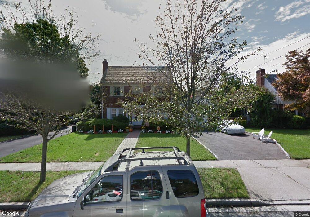 52 Atlas Ave, Malverne, NY 11565 - photo 1