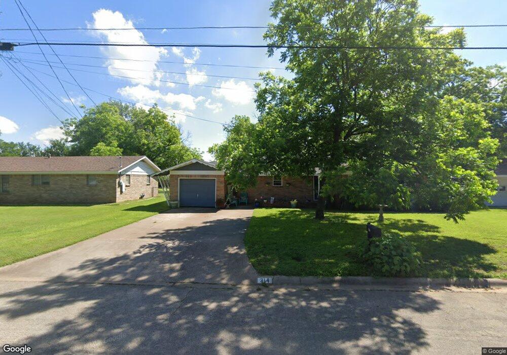 314 Stroud St, Cleburne, TX 76033 - photo 1