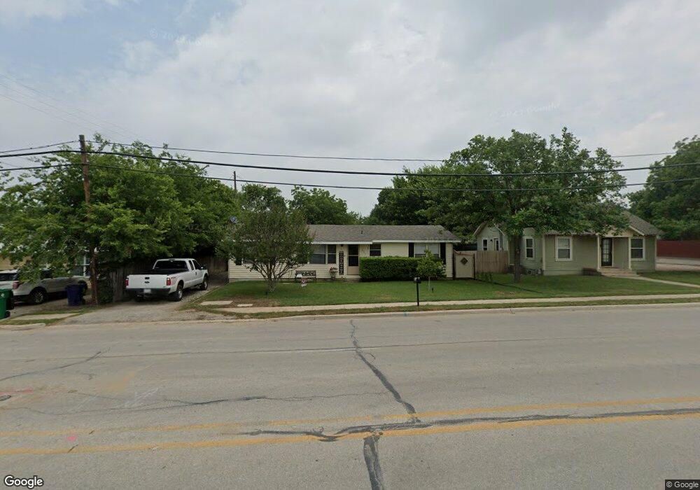 303 E Hale Ave, Decatur, TX 76234 - photo 1