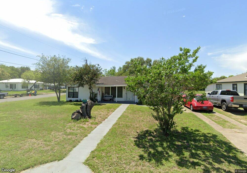 1501 N Adams St, Beeville, TX 78102 - photo 1