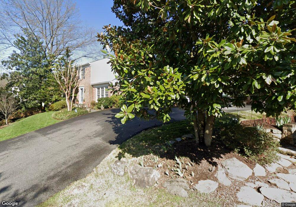 5818 Bent Twig Rd, McLean, VA 22101 - photo 1