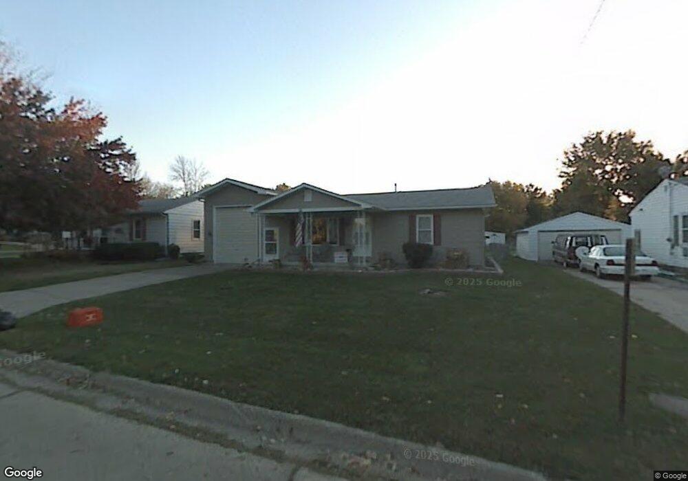 710 E 14th St N, Newton, IA 50208 - photo 1
